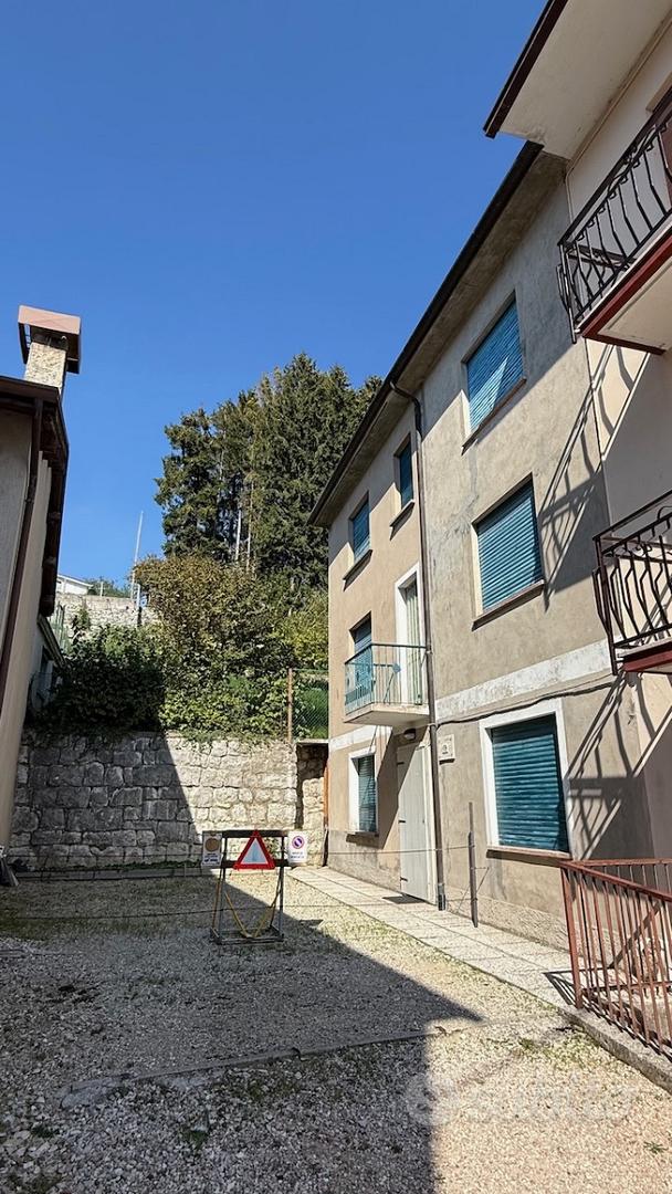 LUSIANA- RUSTICO CON CORTE DI PROPRIETA' - Vista 4