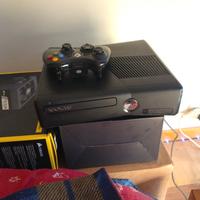 Xbox 360 slim 250 GB più controller 