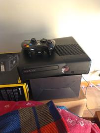 Xbox 360 slim 250 GB più controller 