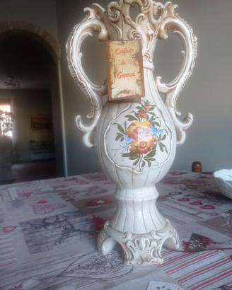 anfora in  buone condizioni .originale di bassano 