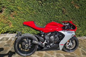 MV Agusta Superveloce 800