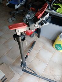 cavalletto supporto manutenzione bici