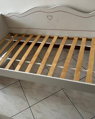 Letto bambina con contenitore sotto