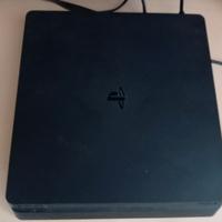 PLAYSTATION 4