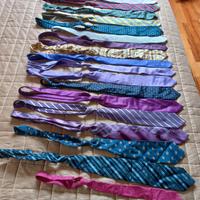 Set, lotto composto da 18 cravatte