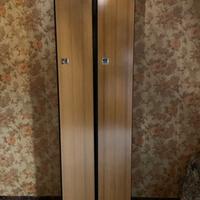 2 mobili porta scarpe/oggetti in formica anni '70