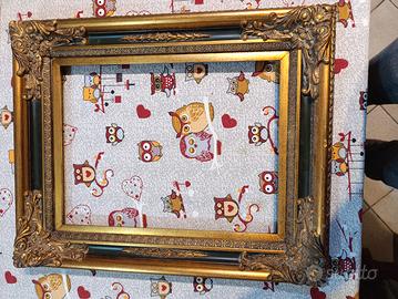 Cornice dorata antica 