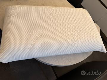 Cuscino altezza 16cm memory foam antireflusso