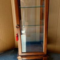 vetrinetta in legno e vetro molto carina