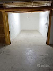 Box auto magazzino Porto di Roma