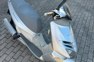 Scooter aprilia leonardo 125