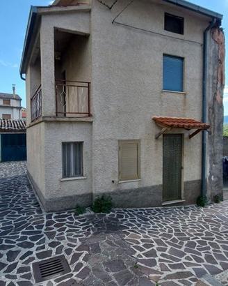 Casa indipendente in centro paese