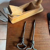 Cacciaviti e fresa per legno vintage