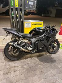 YAMAHA R6 600CC