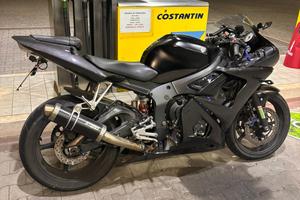 YAMAHA R6 600CC
