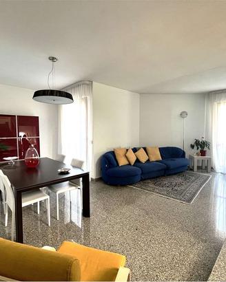 VILLETTA A SCHIERA DI TESTA con CORTE ESCLUSIVA