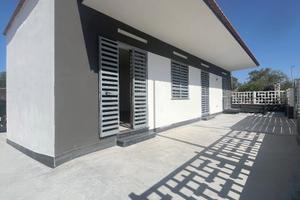 Rif 515 locale commerciale fronte domiziana