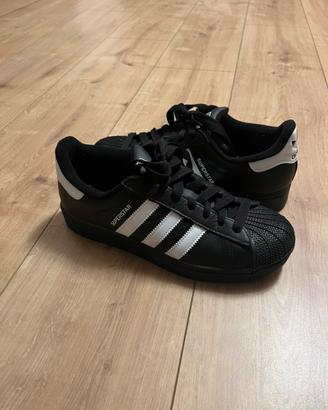 Adidas superstar black unisex