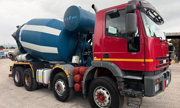 IVECO MAGIRUS 440E EUROTRAKKER con betoniera C & B