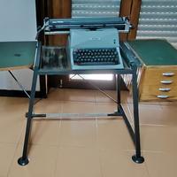 Macchina per scrivere Olivetti 82 