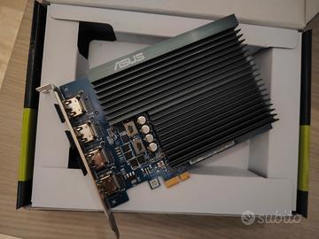 ASUS GeForce GT 730 2GB GDDR5 con 4 Porte HDMI