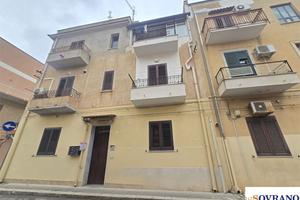 P. MONDELLO: APPARTAMENTO PIANO RIALZATO CON