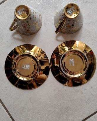 coppia di tazzine T D  in ceramica decorata
