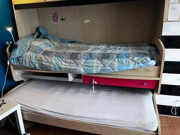 LETTO A CASTELLO + SCRIVANIA ESTRAIBILE