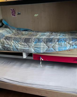 LETTO A CASTELLO + SCRIVANIA ESTRAIBILE