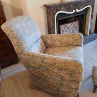 poltrona e poggiapiedi vintage rivestimento con st