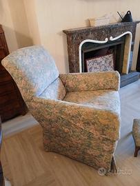 poltrona e poggiapiedi vintage rivestimento con st