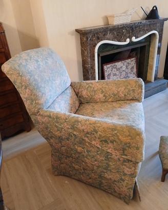 poltrona e poggiapiedi vintage rivestimento con st