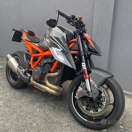 KTM 1290 Super Duke RR