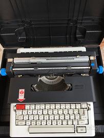 Macchina da scrivere Olivetti