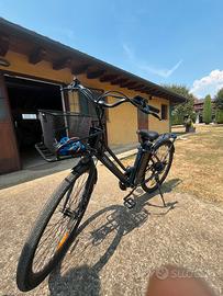 Moma bikes bici elettrica da città 28”