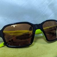 Occhiali Puma neri-gialli 