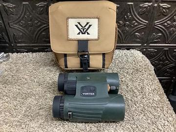 Binocolo con telemetro Vortex Fury HD5000 10x42