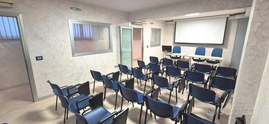 Ufficio ampio bilivelli con posti auto