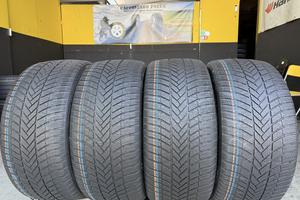 4 Gomme 285/40R21 Bridgestone Invernali 85%residui