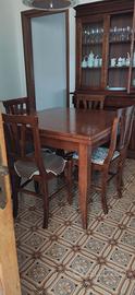 Credenza , tavolo e sedie