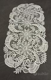 Centrotavola centrino in pizzo bianco 65x29cm