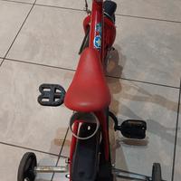 Bicicletta con rotelle