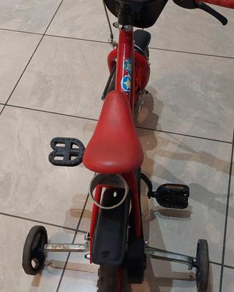 Bicicletta con rotelle