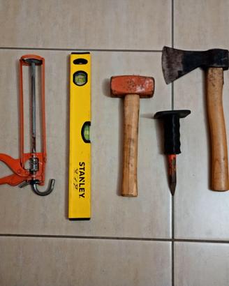 Attrezzi per lavori di manutenzione