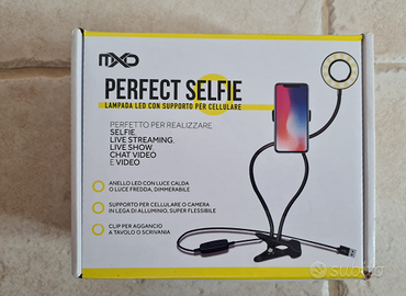 Lampada led con supporto selfie