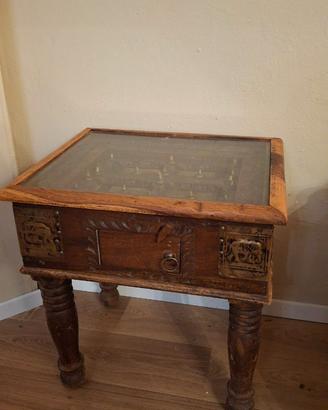 Tavolino etnico con specchio coordinato