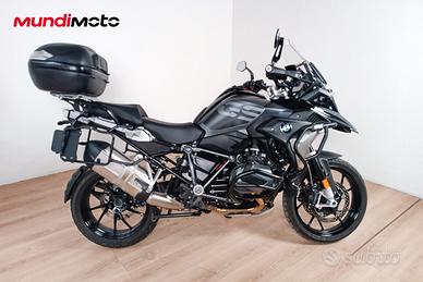 BMW R 1250 GS TRIPLE BLACK - 2022