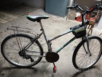 Bicicletta per adulti da riparare