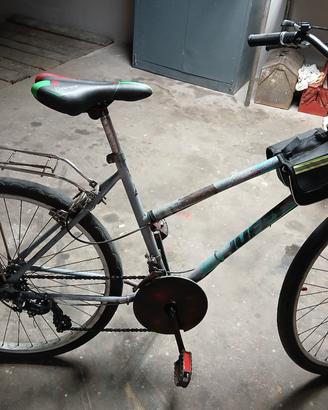 Bicicletta per adulti da riparare