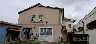 Immobile in asta di 111 m² con 3 locali a Rovigo
